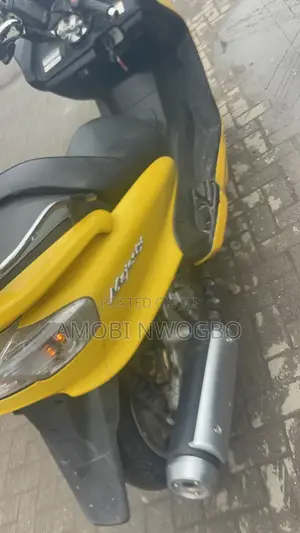 Yamaha Majesty 2003 Yellow