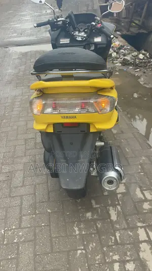 Yamaha Majesty 2003 Yellow