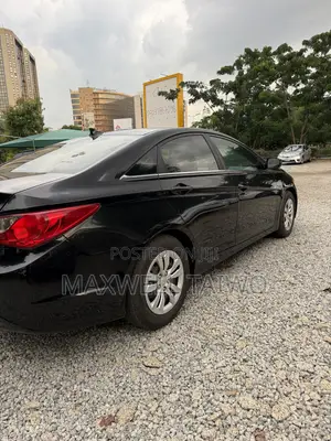 Hyundai Sonata SE 2.0T Sedan FWD (2.0L 4cyl 6A) 2012 Black