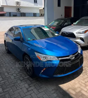 Toyota Camry XLE 4dr Sedan (2.5L 4cyl 6A) 2017 Blue