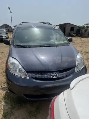 Toyota Sienna LE AWD 2009