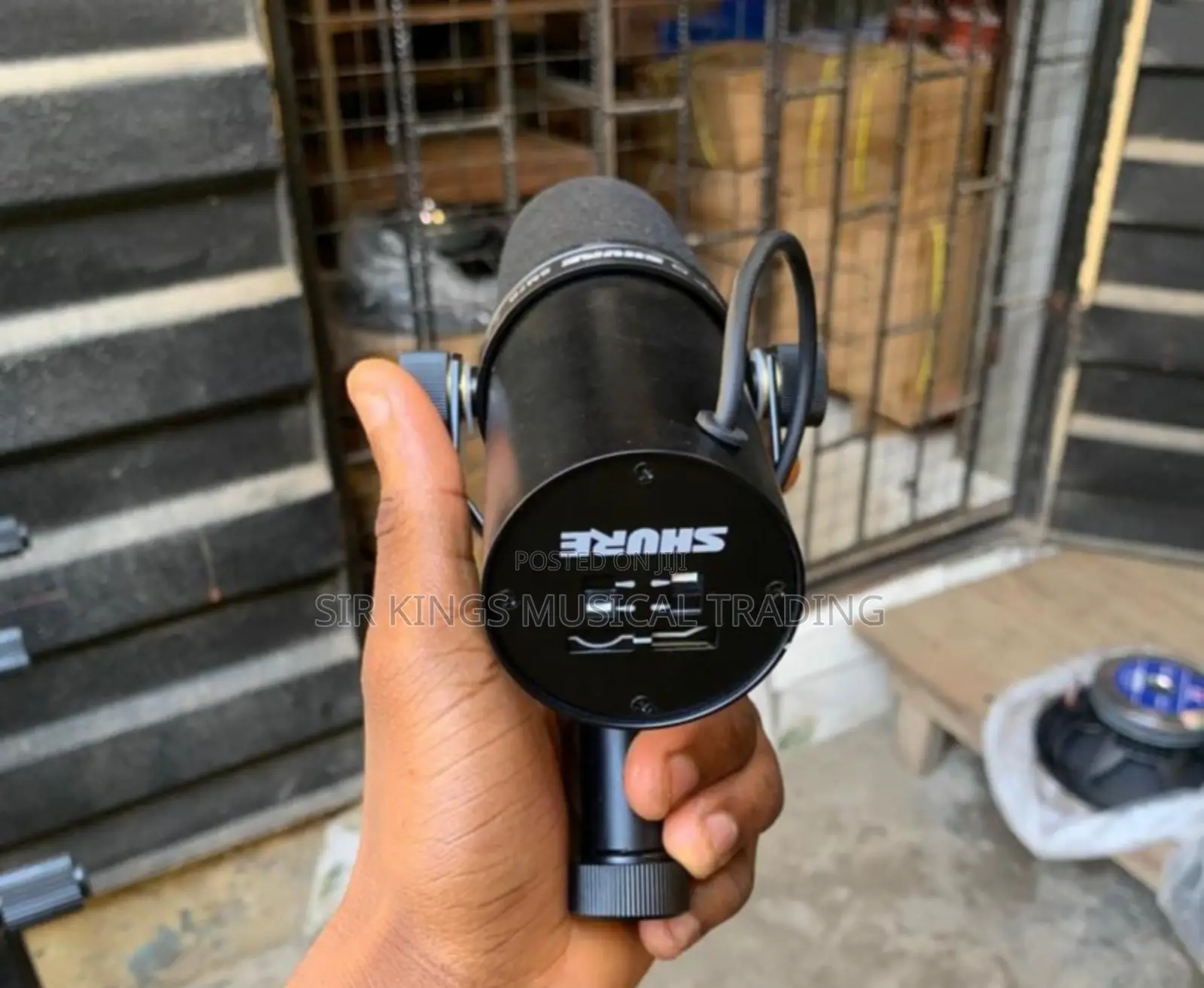 Shure Sm7b Dynamic Studio Microphone