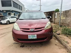 Toyota Sienna 2007 Burgundy