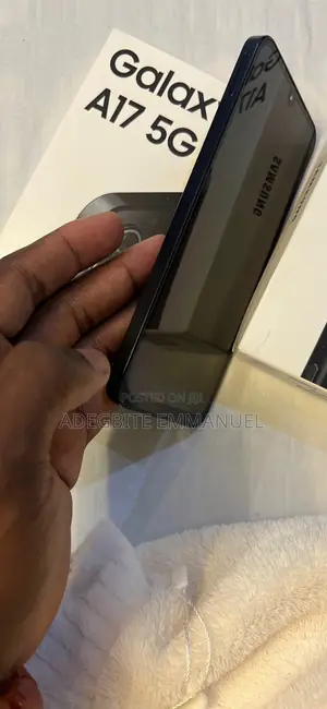 New Samsung Galaxy A17 5G 128 GB Black