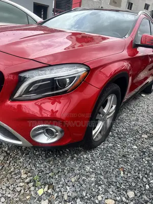 Mercedes-Benz GLA-Class 2016 Red