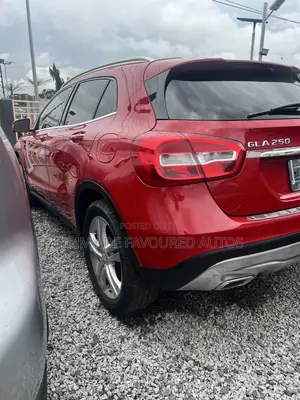 Mercedes-Benz GLA-Class 2016 Red