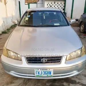 Toyota Camry 2002 Silver