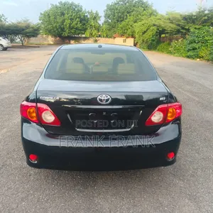 Toyota Corolla 2010 Black