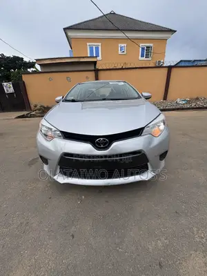 Toyota Corolla LE Eco 4dr Sedan (1.8L 4cyl CVT) 2014 Silver