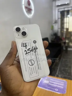 Apple iPhone 14 256 GB White