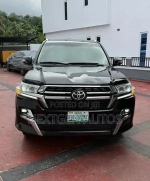 Toyota Land Cruiser 2012 Black