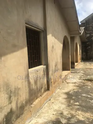2bdrm Bungalow in Nnpc, Ayobo for sale
