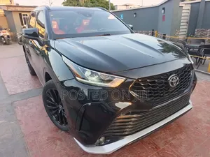 Toyota Highlander XSE AWD 2023 Black