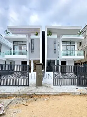 4bdrm Duplex in Ikota for sale