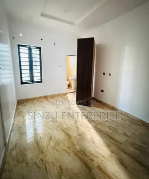 1bdrm Shared Apartment in Lcc, Chevron for rent