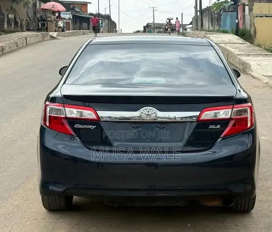 Toyota Camry 2012