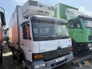 Foreign Used Mercedes Benz Atego Refrigerator Truck.