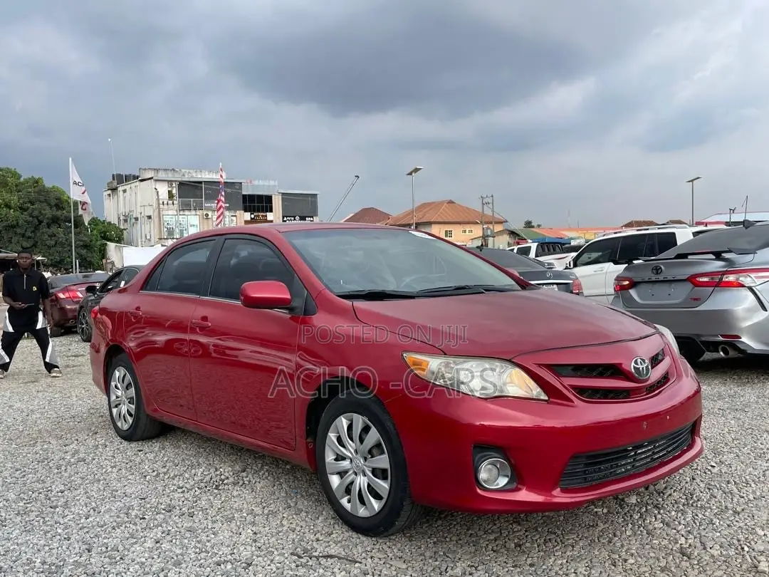 Toyota Corolla 2013 Red