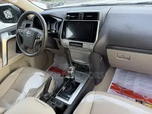 Toyota Land Cruiser Prado 2023 White