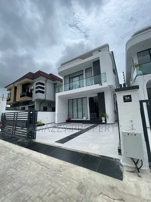 5bdrm Duplex in Harris Drive Off Vgc for sale