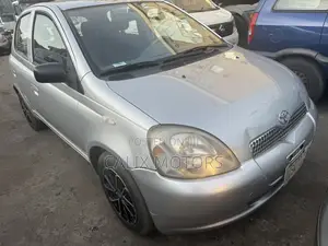 Toyota Yaris 1.5 2000 Silver