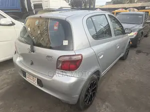 Toyota Yaris 1.5 2000 Silver
