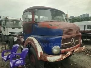 Mercedes Benz 911 Truck (Cab and Chassis, Foreign Used)