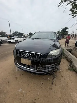 Audi Q7 2010 Black
