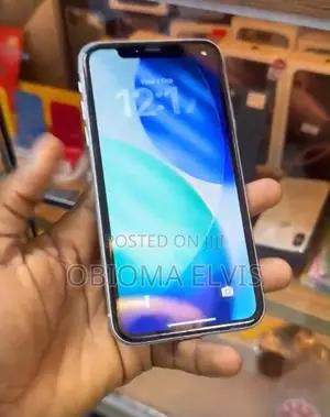 Apple iPhone 11 64 GB White