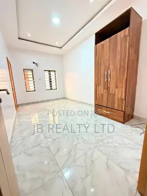 1bdrm Shared Apartment in Orchid Road, Lekki for rent