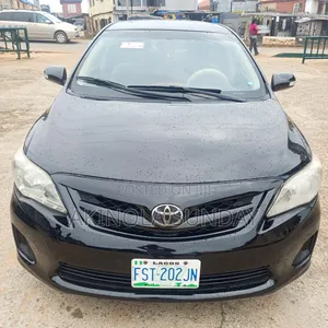 Toyota Corolla 2011 Black