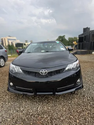 Toyota Camry SE 4dr Sedan (2.5L 4cyl 6A) 2014 Black