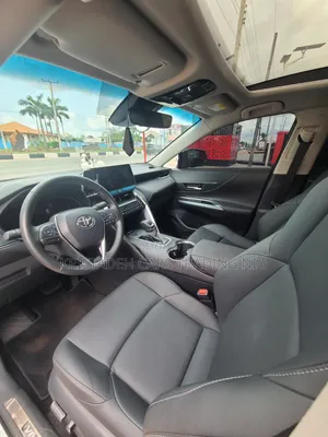 Toyota Venza 2024 White