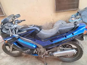 Kawasaki EX250 2000 Blue