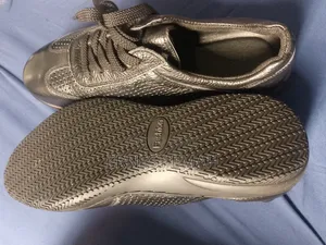 Shoe Size 42