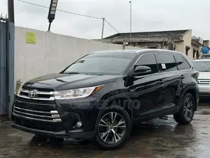 Toyota Highlander XLE V6 4x4 (3.5L 6cyl 6A) 2016 Black