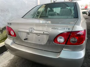 Toyota Corolla 2007 Gold