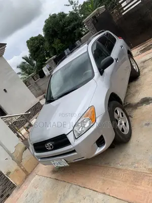 Toyota RAV4 2010 Silver
