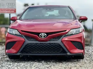 Toyota Camry SE (2.5L 4cyl 8A) 2019 Red