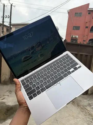 Laptop Apple MacBook Pro 2020 16GB Intel Core i5 SSD 1T