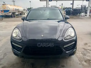 Porsche Cayenne Turbo 2011 Black