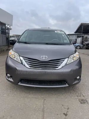 Toyota Sienna XLE 8 Passenger 2011 Gray