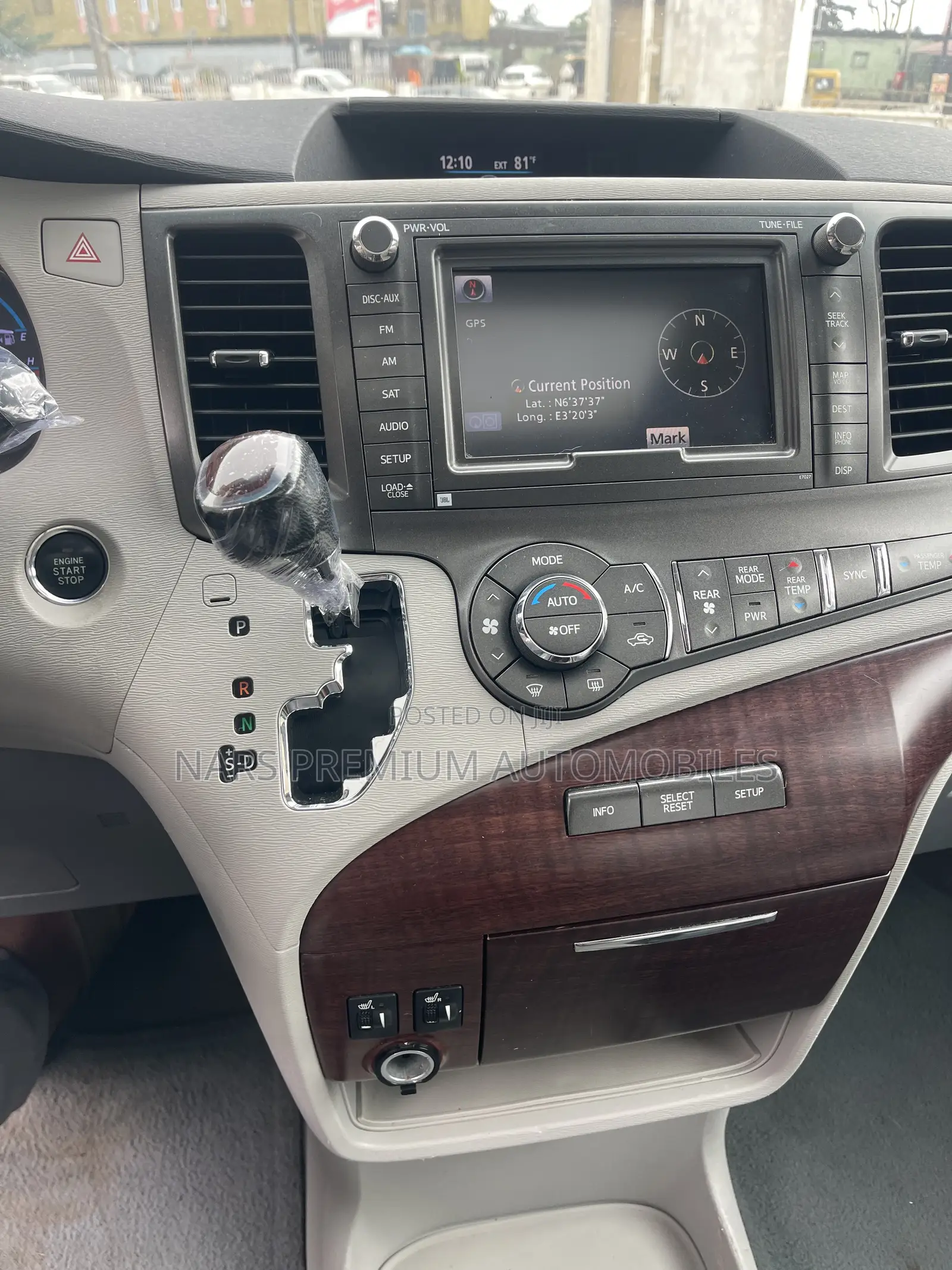 Toyota Sienna XLE 8 Passenger 2011 Gray