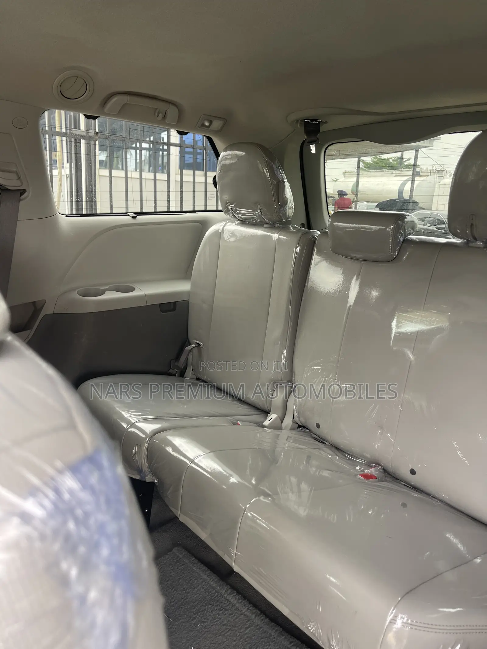 Toyota Sienna XLE 8 Passenger 2011 Gray
