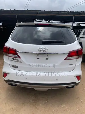 Hyundai Santa Fe SE Ultimate AWD 2017 White