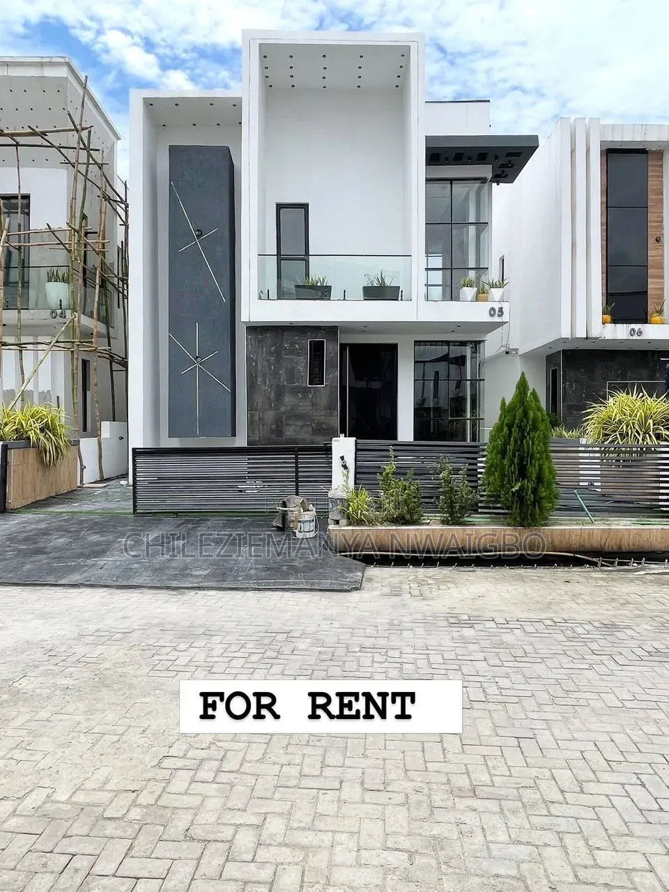 5bdrm Duplex in Chevron for rent