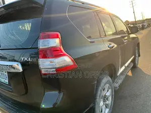 Toyota Land Cruiser Prado 2.7 i 2010 Black