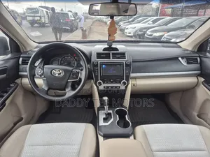 Toyota Camry LE 4dr Sedan (2.5L 4cyl 6A) 2012 Red