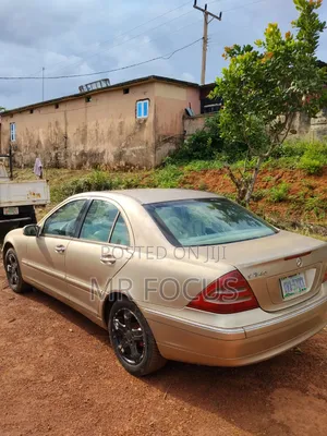 Mercedes-Benz C240 2006 Gold