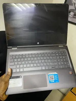 Laptop HP Envy x360 8GB AMD Ryzen 7 SSD 128GB